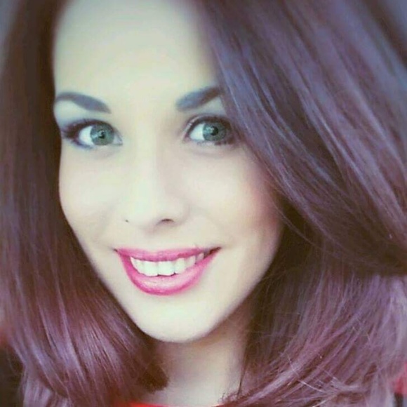 Meet your Posher, Lisa - Picture 1 of 1